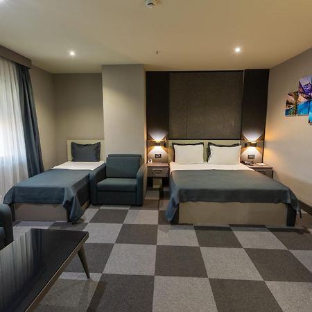 Готель Tryp By Wyndham Istanbul Sancaktepe Екстер'єр фото